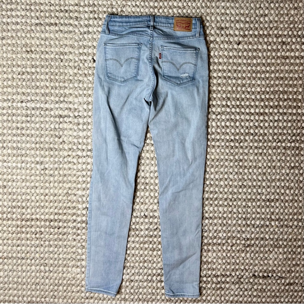 Levi’s High Rise Skinny Ripped Jeans - Picture 2 of 8